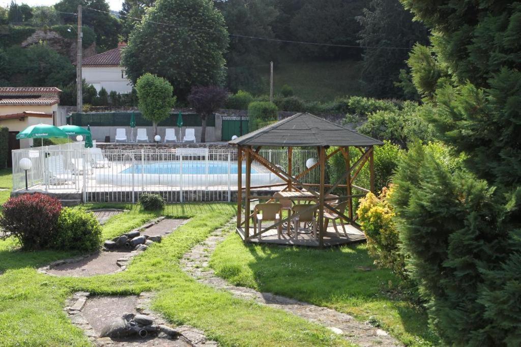 Les Portes Du Cantal 马西亚克 外观 照片