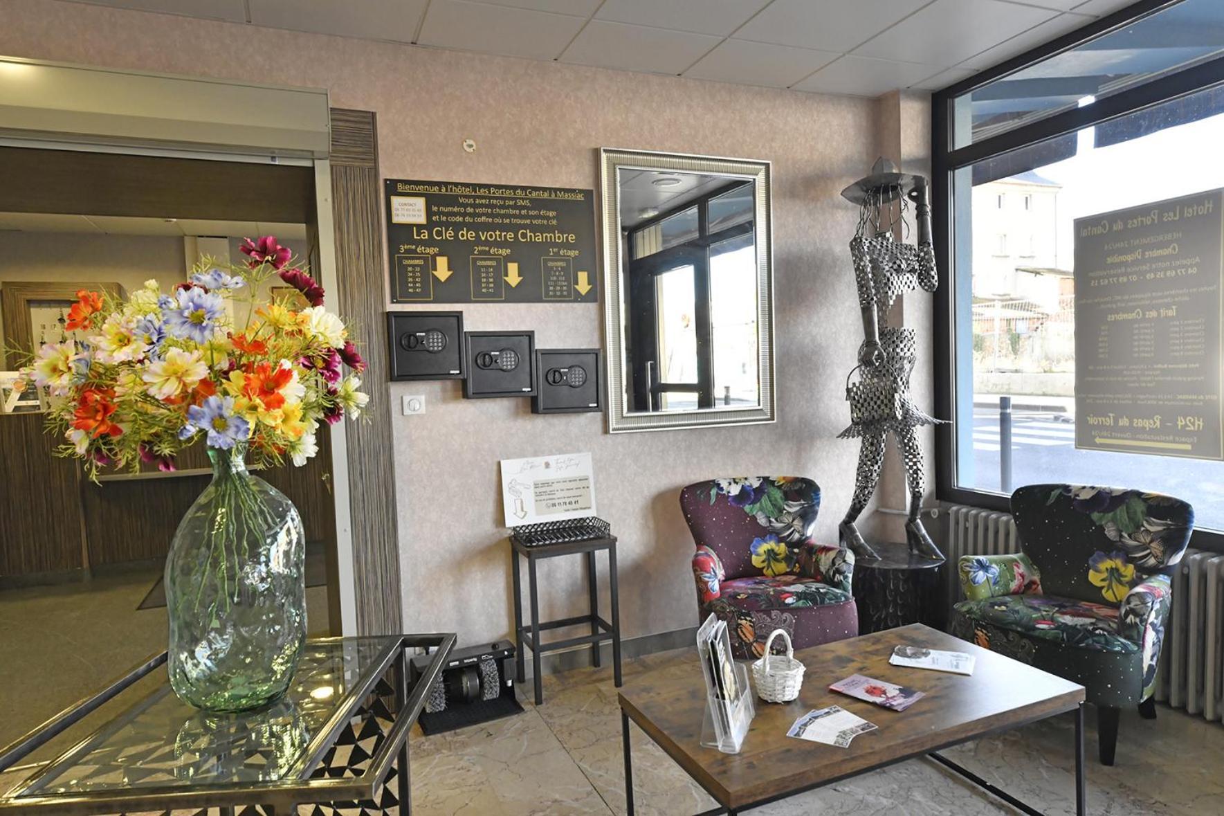 Les Portes Du Cantal 马西亚克 外观 照片